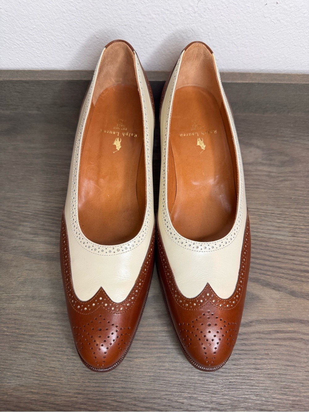 VINTAGE NEW IN BOX Lauren Ralph Lauren Two-Tone White/Brown Wingtip Pump